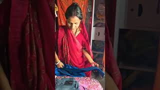 Aarti ji shirt ka batam khol rahi hai chhotuaarti funny shortvideos youtubeshorts viralvideos [upl. by Liz726]