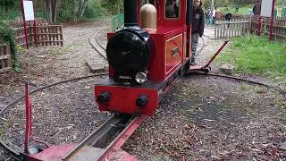 The miniature railway engines in Watford And one turns 180° in seconds [upl. by Adiell]