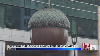 Raleighs acorn being polished ahead of New Years Eve drop [upl. by Ivah]