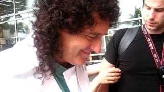 SirBrian May signed my red special in Brazil [upl. by Berkshire]