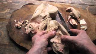 Cleaning a whole lobe of foie gras [upl. by Llirpa]