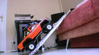 Rc Scx10 Hilux Servonaut T20 climb performance 1 [upl. by Bogosian]