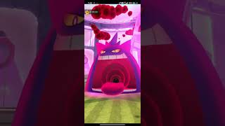 Gengar vs Gengar in gigantamex battle in pokemon go pokemon gigantamax pokemongame [upl. by Aim]