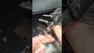 Tornillo de banco casero simple de hacer diy tools tips herramientas [upl. by Eterg46]