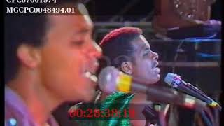 Jocelyne BeroardJean Philippe Marthely  Pa Bisouin Pale  CLIP LIVE  1985 [upl. by Amlas]