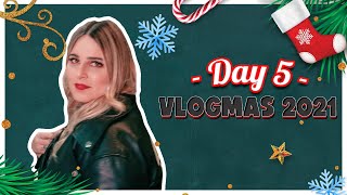 VLOGMAS DAY5 Tο πιο περίεργο κομπλιμέντο που μου έχουν κάνει και ο Σταν μου έγραψε τραγούδι [upl. by Yeta]