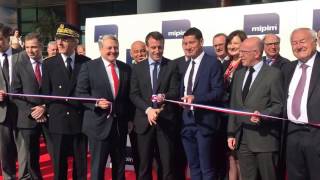 Emmanuel Macron inaugure le Mipim 2016 [upl. by Meehyrb957]