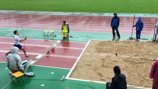 県大会予選小学生 走り幅跳び スロー大雨の中ファールにはなったが [upl. by Ekaj704]