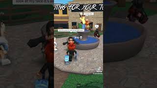 Beating a toxic targeter in mm2 roblox mm2 viral [upl. by Tocs]