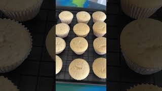 Receta de Cupcakes de Queso Philadelphia  shorts [upl. by Aneelak481]