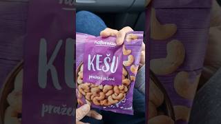 KACANG MEDE ASIN PRODUK DARI CEKO SALTED CASHEWS PRODUCT FROM CZECH REPUBLIC [upl. by Ennylhsa80]