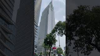 Tòa nhà cực đẹp tại Quận 1  Vietcombank Tower [upl. by Kcolttam106]