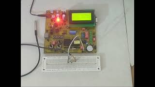 PIC16F887 DS18B20 LCD Example Using XC8 [upl. by Wilhelm]