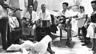 Italian Traditional Music Puglia Pizzica de Focu [upl. by Ynatil843]