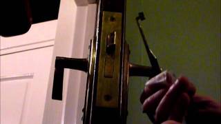 Lock Picking With Two Lever TRY OUT KEYS Tutorial On UNKNOWN LOCK wwwuklocksportcouk [upl. by Edrei34]