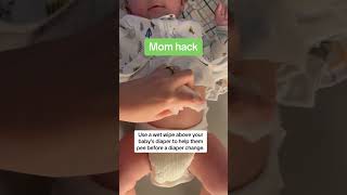 This diaper hack is a gamechanger 🙌🏾momhack diaperhack diaperchangehack babyhack momtips [upl. by Holmann]