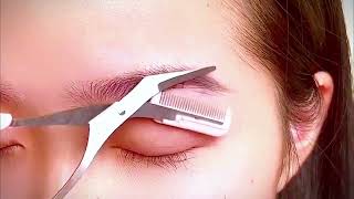 Eyebrow Trimmer Scissor Comb Facial Hair Removal Makeup Tool [upl. by Fernandes960]