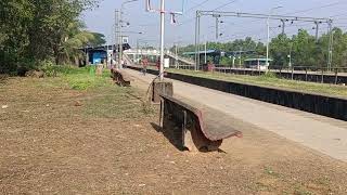 Tutari Express  सावंतवाड़ी स्टेशन पर आगमन  Express Train Crossing  indianrailways [upl. by Teraj]