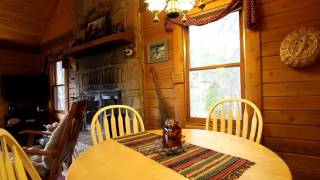 quotHuckleberry Havenquot  Cobbly Nob Cabin in the Smoky Mountains  Cabins USA 2016 [upl. by Ahsataj]