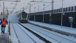 TRENI E NEVE [upl. by Ariaic]