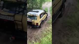 Hangabfahrt mit einem Lada Niva 4x4 in Karenz [upl. by Nemraciram]