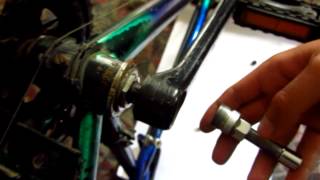 Bicycle Crank Arm puller remover tool [upl. by Nassir]