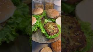 Bästa vegetariska hamburgare med zucchini🍔 🥒 hamburger zucchini recipe hamburgerrecipe vegan [upl. by Ettenan45]