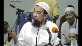 Hukum TUNGGU Kubur  Ustaz Azhar Idrus [upl. by Anirazc]