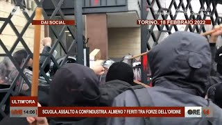 Torino studenti assaltano la sede di Confindustria 7 feriti  Ore 14 del 18022022 [upl. by Bettzel164]