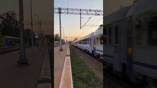 Przelot lokomotywy EU071507 PKP Cargo ze składem IC Orzeszkowa do Wawy Wsch trainspoting shorts [upl. by Avis]