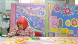 Yayoi Kusama — Una conversación con Philip LarrattSmith [upl. by Rossi241]