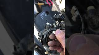 Changement ampoule de phare duster 2 vidéo 26 [upl. by Arlen]