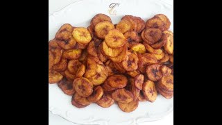 Frites de bananes plantains mûres [upl. by Novaj172]