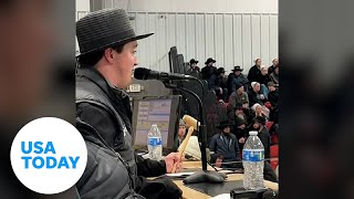 Fasttalking auctioneer speeds through bids during Ohio horse auction  USA TODAY [upl. by Fiske634]