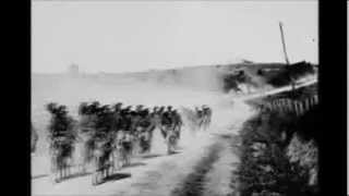 The famous Bersaglieri cyclists of the Italian Army  1915 [upl. by Htes]