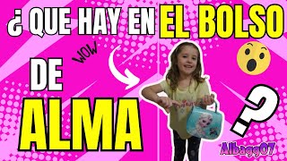 ¿Qué hay en el BOLSO de ALMA 🎀🎀🎀 [upl. by Benge]