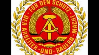 Präsentiermarsch der Nationale Volksarmee [upl. by Zita]