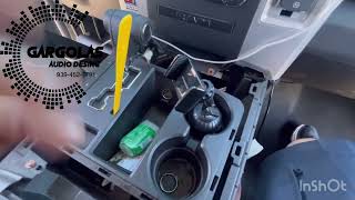 20102018 Dodge RAM Dash bezel and stereo removal más instalación de Sud Woofer 10” Skay audio full [upl. by Bullis]