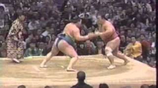 Hakuho vs Chiyotaikai kyusho 2005 [upl. by Panaggio]