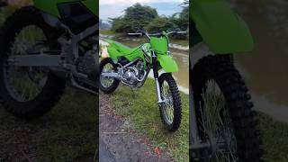 Unboxing KLX 140 [upl. by Ynos]