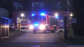 Ankommende FFler  Einsatzalarm Feuerwehr BitterfeldWolfen OF Wolfen mit LF20 und TLF3000 zum Brand [upl. by Hsenid]