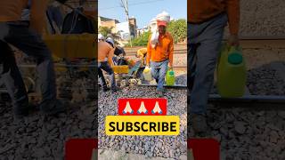 Bahut mehnat krte h ye train railway hardwork viral [upl. by Nelac226]