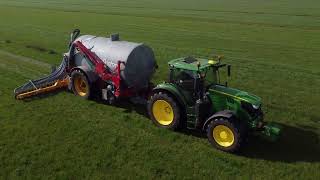 Grasland bemesten  John deere 6155r  Slootsmit  Veenhuis ecoject [upl. by Ahras]