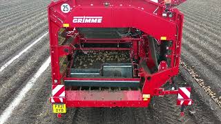 Grimme Varitron 270 Platinum Harvesting Potatoes [upl. by Plank]