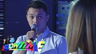 Its Showtime Richard returns to sing for Pastillas Girl [upl. by Christensen]