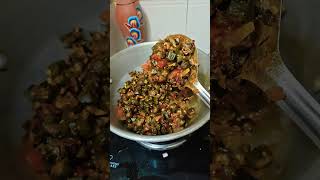 Bhindi ki sabzi 🥰ladysfingerrecipe food indiancuisine recipe homecooked roti [upl. by Nagard]