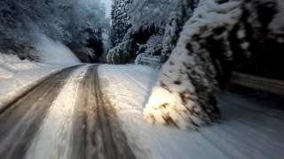 恐怖の雪道走行 ノーマルタイヤで走行！（大雪 in 広島） [upl. by Sillek]