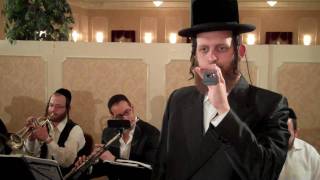 Shimmy Engel sings at Michael Schnitzler sons Wedding [upl. by Siubhan]