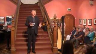 Plas Glyn y Weddw  Dilwyn Morgan intro  Noson Lawen 11 [upl. by Onileba]