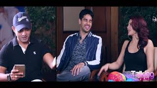 Sidharth Malhotra amp Jacqueline Share SIZZILING Chemistry In This Quiz Segment  A Gentleman [upl. by Nidya]